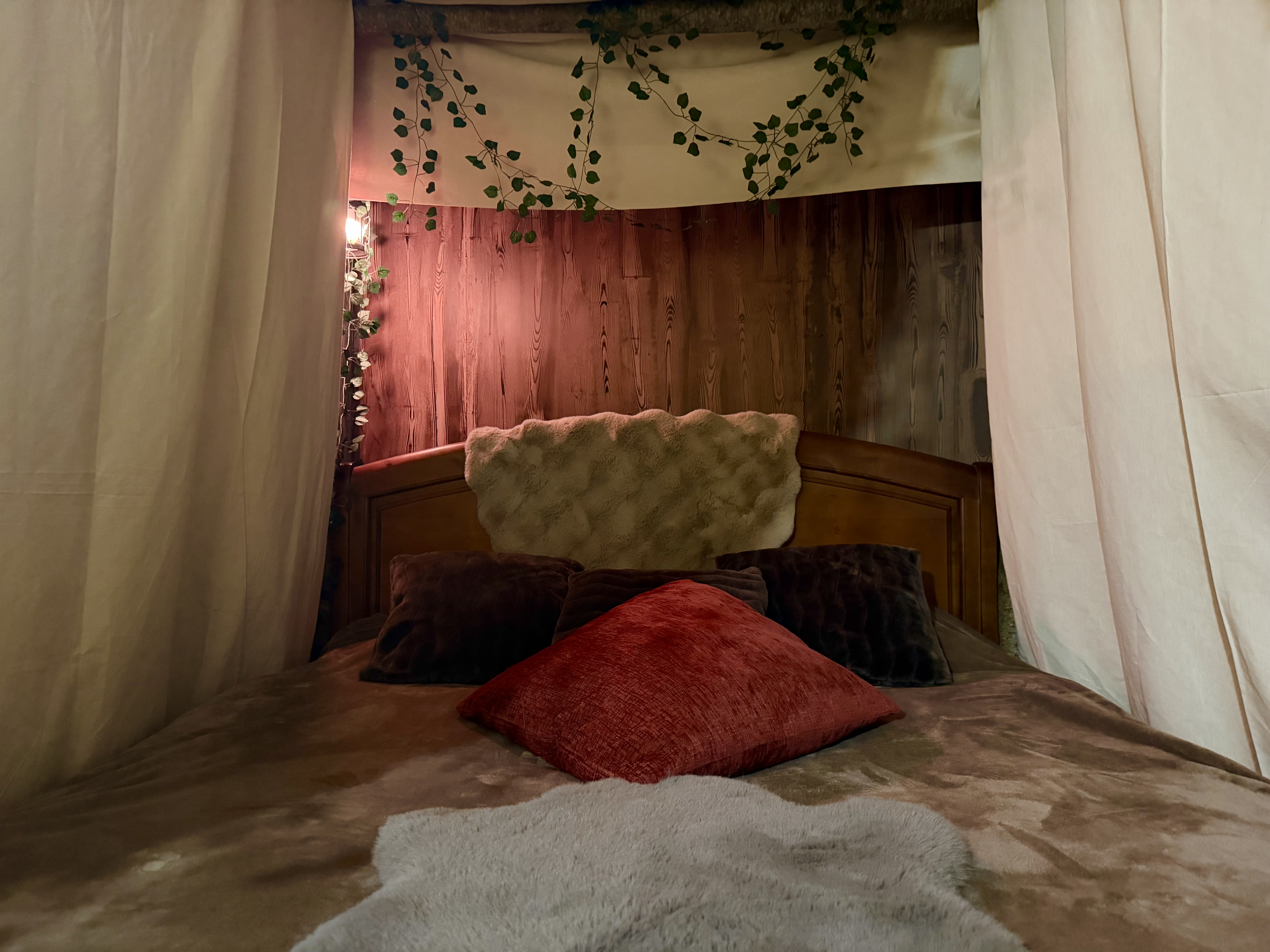 Love room à Saint-Étienne : pourquoi l'Auberge médiévale change la donne